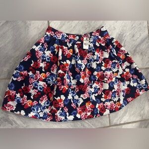 NWT Express Womens Floral Skater Skirt Size 4 Originally $59